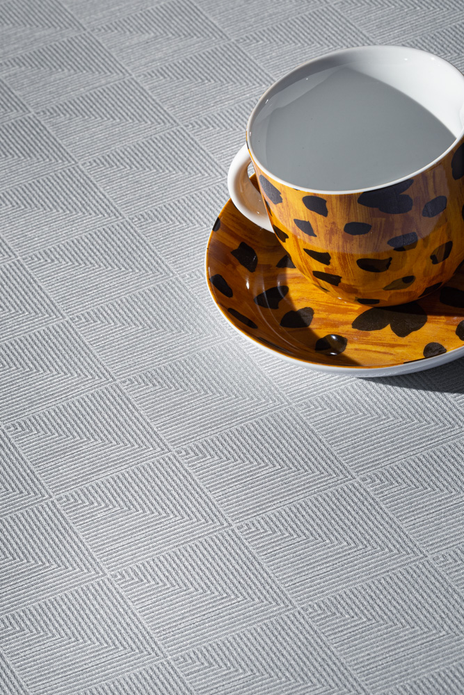 Tραπεζομάντηλο Guy Laroche 160X320 Motion Silver