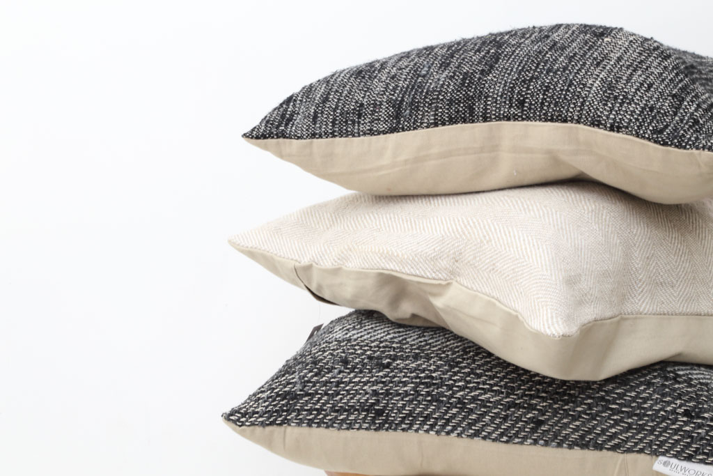 Διακοσμητικό μαξιλάρι Meren Black (50×50)