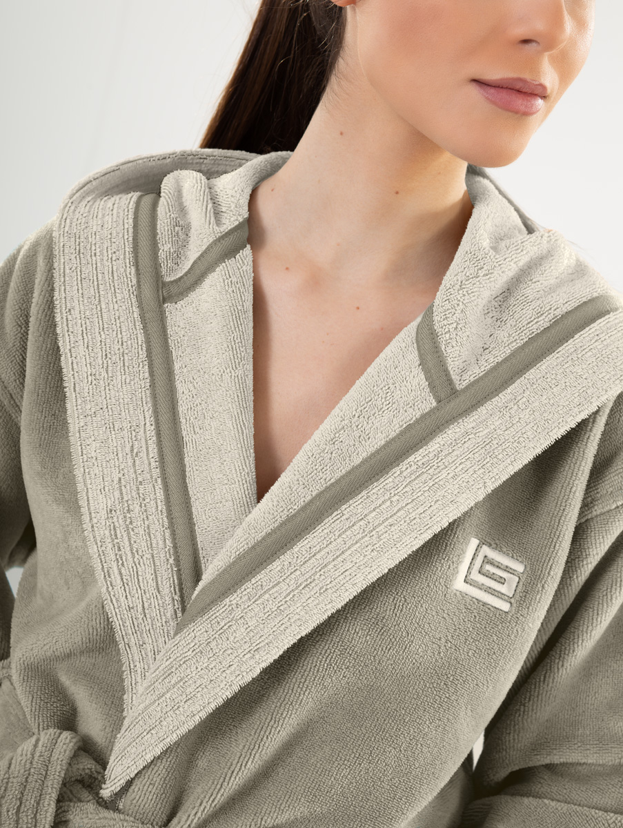 Μπουρνουζι Guy Laroche Monogram Khaki Large 