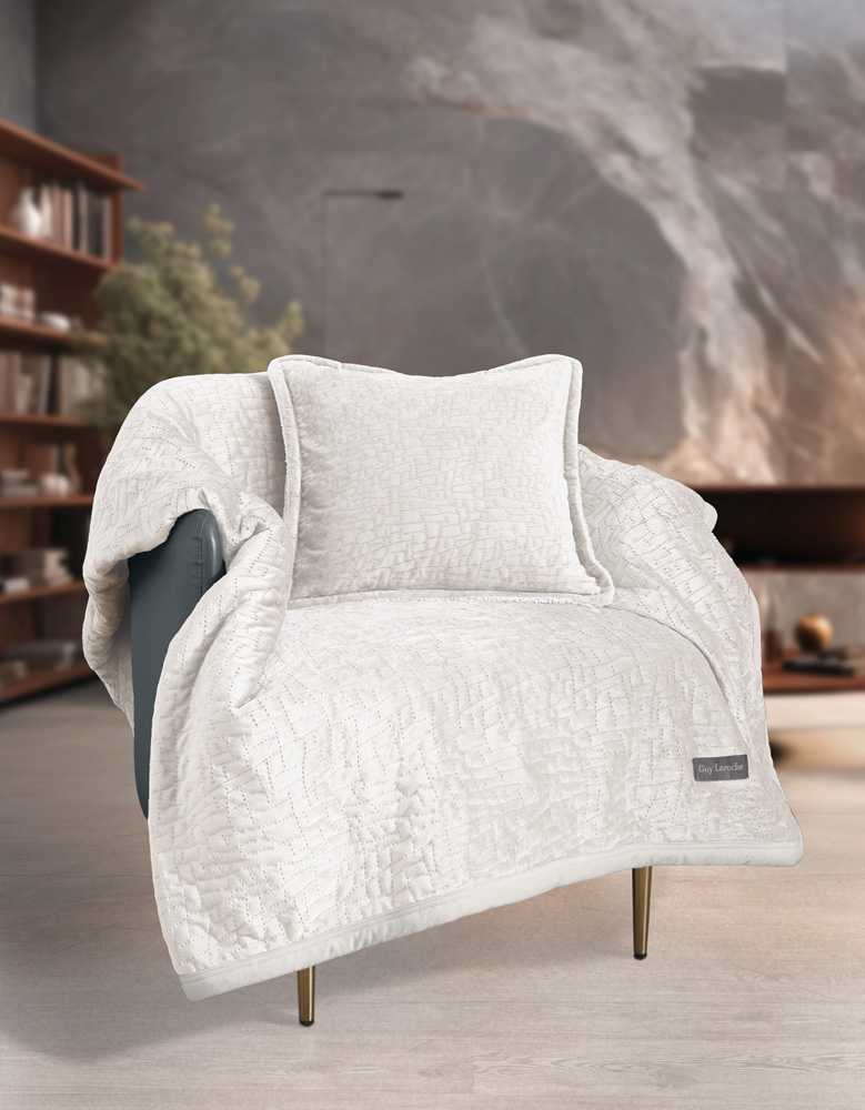 Ριχτάρι Πολυθρόνας Guy Laroche Bolzano Ivory 130X170 + Mαξιλάρι 40X40+2.5 χωρίς γέμιση