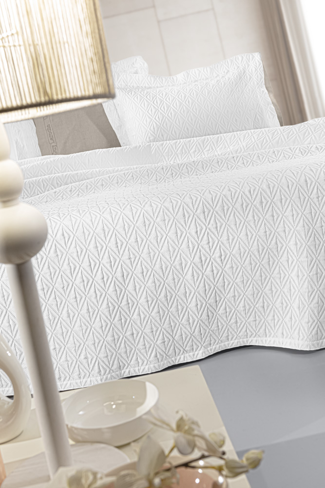 Κουβερτόριο Υπέρδιπλο Guy Laroche Oasis White 245X260