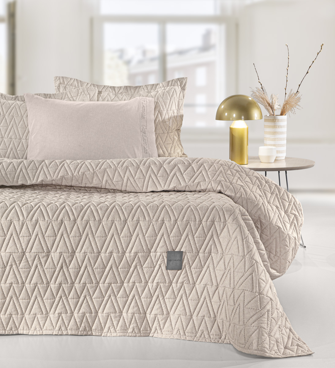 Κουβερλί Υπέρδιπλο Guy Laroche (Σετ) Kylian Natural 220X240