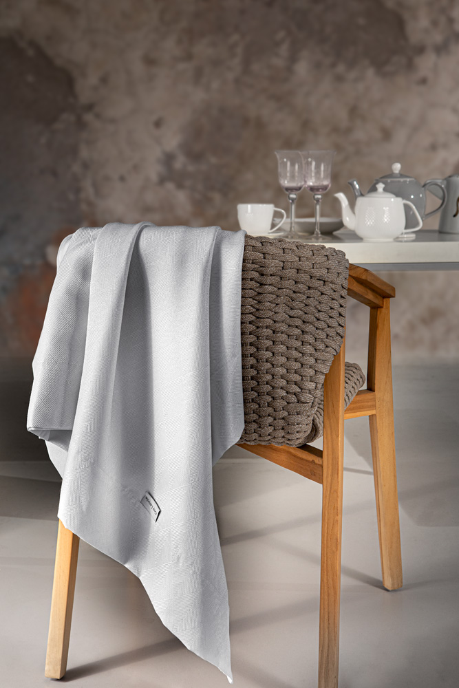 Tραπεζομάντηλο Guy Laroche 160X320 Motion Silver