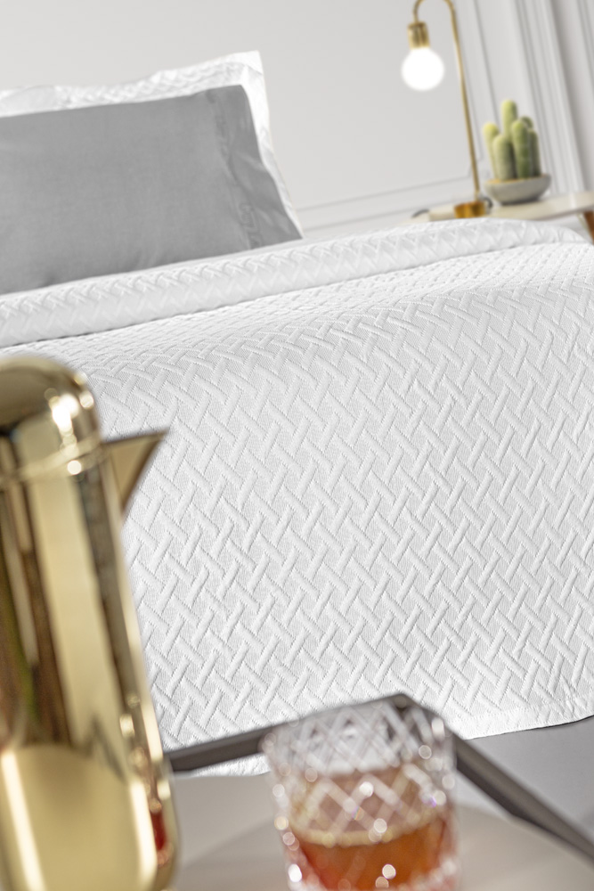 Κουβέρτα Υπέρδιπλη Guy Laroche Bello 245X260 White