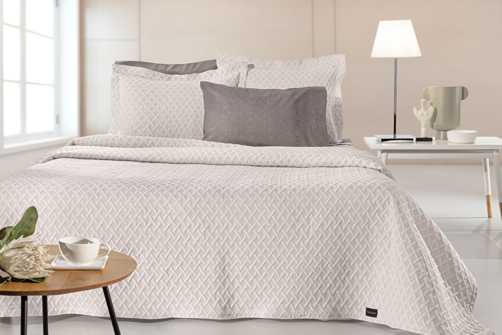 Κουβέρτα Υπέρδιπλη Guy Laroche Bello  245X260 Ivory